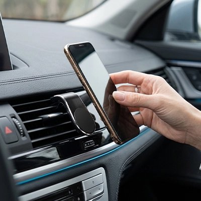 Support téléphone voiture