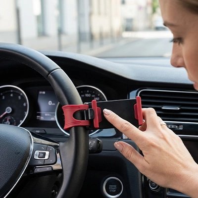 Support téléphone voiture